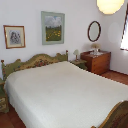 Villa Townhouse With Enclosed Private Garden